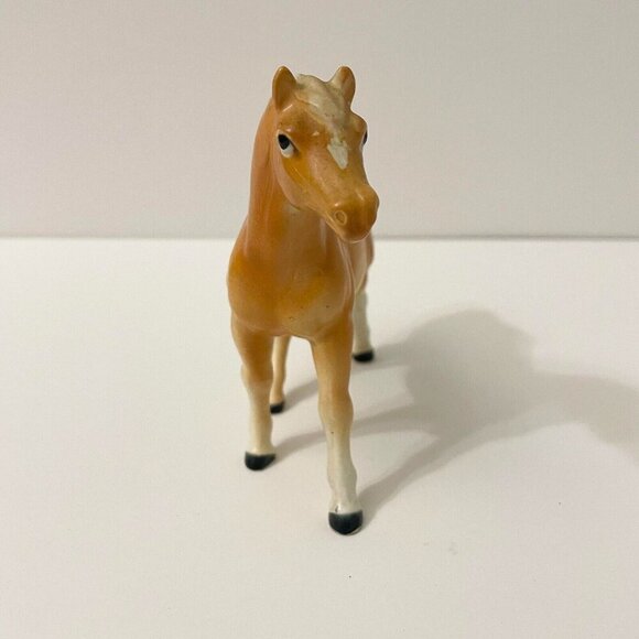 Vintage Porcelain Horse Figurine 5 Inch Tall Made in Japan - Picture 4 of 16